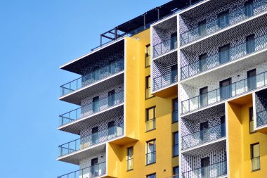 Apartman fütüristik mimarisi. Modern konut mimarisi