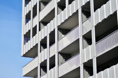 Apartman fütüristik mimarisi. Modern konut mimarisi