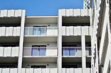 Apartman fütüristik mimarisi. Modern konut mimarisi