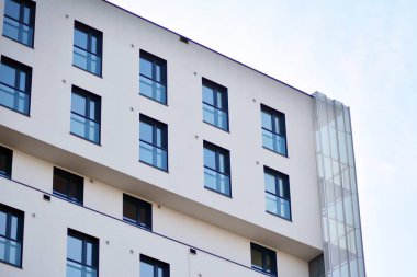 Apartman fütüristik mimarisi. Modern konut mimarisi