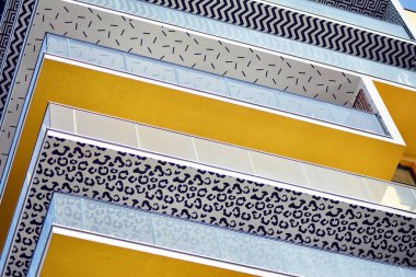 Apartman fütüristik mimarisi. Modern konut mimarisi