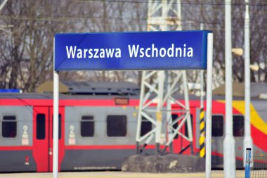 Varşova, Polonya. 25 Şubat 2019. Warszawa Wschodnia 'yı imzala. 