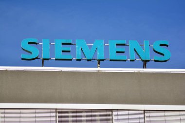 Varşova, Polonya. 25 Şubat 2019. Siemens imzala. Şirket tabela Siemens.