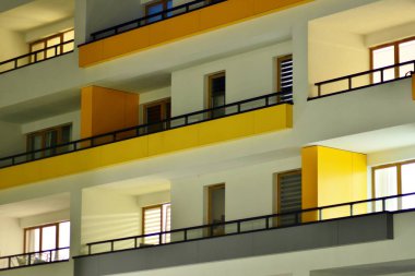 gece apartmanın dış 