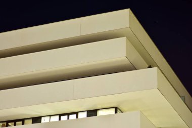 gece apartmanın dış 