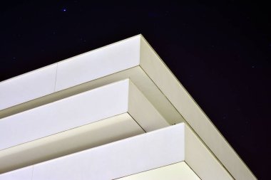 gece apartmanın dış 