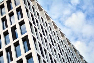 modern bir binada ofisleri için windows 