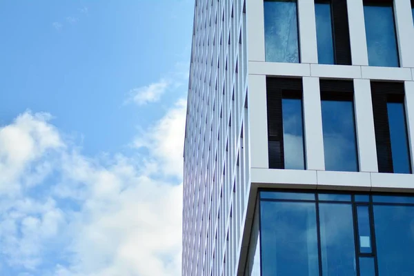 Las Ventanas Edificio Moderno Para Oficinas — Foto de Stock