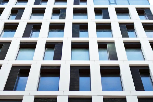 Вікна Сучасної Будівлі Офісів — стокове фото