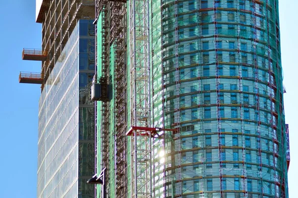 Fasad Wieżowców Podczas Budowy — Zdjęcie stockowe