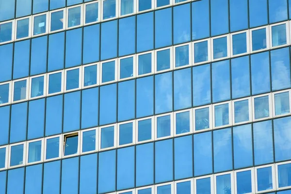 Surface Bâtiment Verre Avec Réflexion Des Nuages — Photo