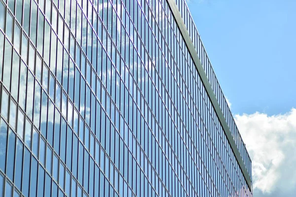 Superficie Del Edificio Vidrio Con Reflejo Las Nubes — Foto de Stock