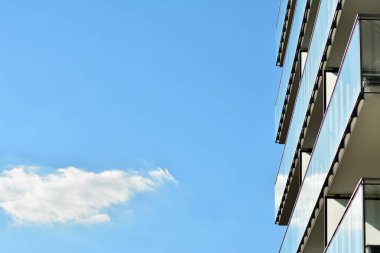 gün ışığında çağdaş konut Bina dış cephe