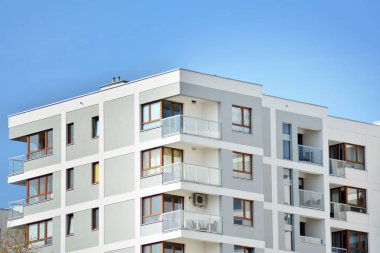 Modern apartmanın önünde parçası. Çok modern daire ev.