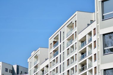 Modern apartmanın önünde parçası. Çok modern daire ev.