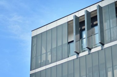 Modern apartmanın önünde parçası. Çok modern daire ev.