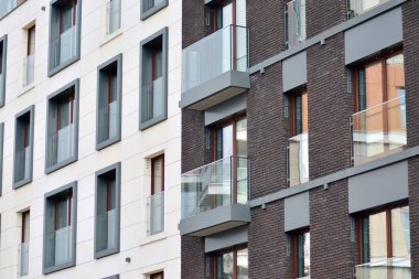 Modern apartmanın önünde parçası. Çok modern daire ev.