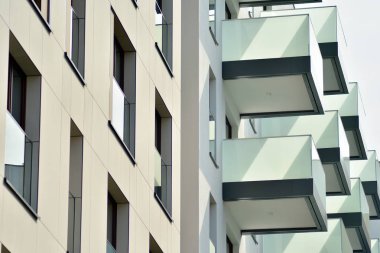 Modern apartmanın önünde parçası. Çok modern daire ev.