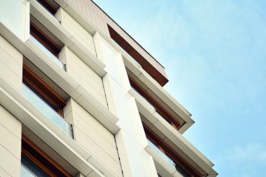 Modern apartmanın önünde parçası. Çok modern daire ev.