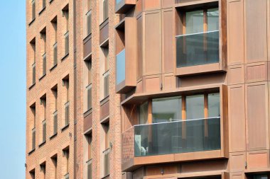 Modern apartmanın önünde parçası. Çok modern daire ev.