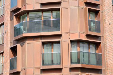 Modern apartmanın önünde parçası. Çok modern daire ev.