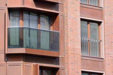 Modern apartmanın önünde parçası. Çok modern daire ev.