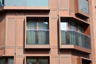 Modern apartmanın önünde parçası. Çok modern daire ev.