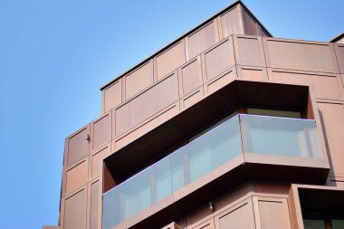 Modern apartmanın önünde parçası. Çok modern daire ev.