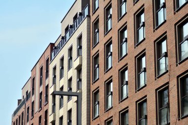 Modern apartmanın önünde parçası. Çok modern daire ev.