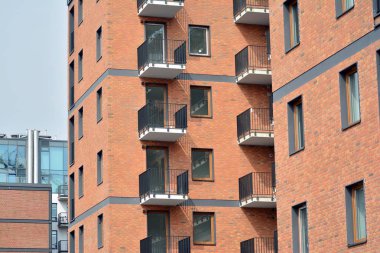 Modern apartmanın önünde parçası. Çok modern daire ev.