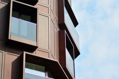 Modern apartmanın önünde parçası. Çok modern daire ev.