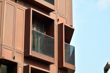 Modern apartmanın önünde parçası. Çok modern daire ev.