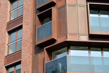 Modern apartmanın önünde parçası. Çok modern daire ev.