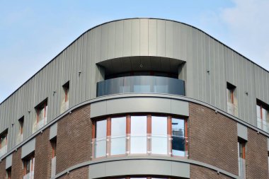 Modern apartmanın önünde parçası. Çok modern daire ev.