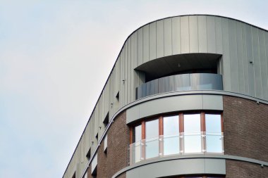 Modern apartmanın önünde parçası. Çok modern daire ev.