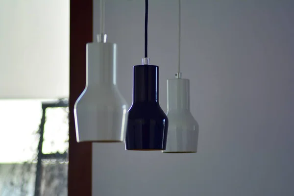 Intérieur Style Lampe Métallique Moderne Dans Pièce Lumineuse — Photo