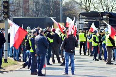 Varşova, Polonya. 3 Nisan 2019. Agrounia Birliği'nin çiftçilere Varşova Artur Zawisza Meydanı'nın merkezinde gösteri düzenledi.
