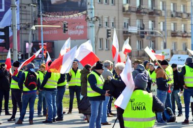 Varşova, Polonya. 3 Nisan 2019. Agrounia Birliği'nin çiftçilere Varşova Artur Zawisza Meydanı'nın merkezinde gösteri düzenledi.
