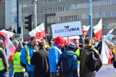 Varşova, Polonya. 3 Nisan 2019. Agrounia Birliği'nin çiftçilere Varşova Artur Zawisza Meydanı'nın merkezinde gösteri düzenledi.