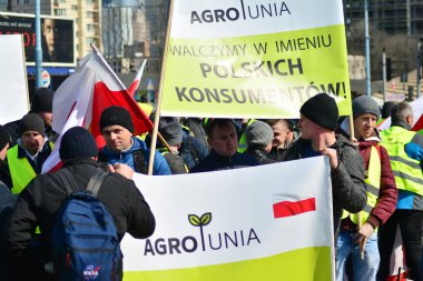 Varşova, Polonya. 3 Nisan 2019. Agrounia Birliği'nin çiftçilere Varşova Artur Zawisza Meydanı'nın merkezinde gösteri düzenledi.