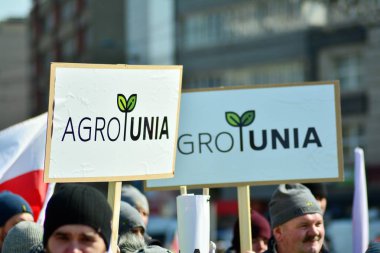 Varşova, Polonya. 3 Nisan 2019. Agrounia Birliği'nin çiftçilere Varşova Artur Zawisza Meydanı'nın merkezinde gösteri düzenledi.
