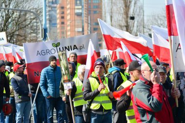 Varşova, Polonya. 3 Nisan 2019. Agrounia Birliği'nin çiftçilere Varşova Artur Zawisza Meydanı'nın merkezinde gösteri düzenledi.