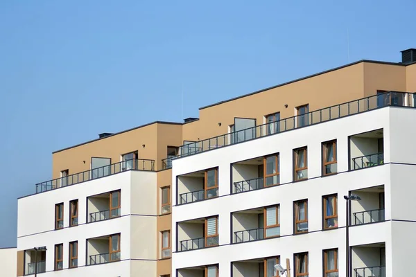 Arquitectura Residencial Moderna Europea Fragmento Moderno Edificio Apartamentos Frente Casa — Foto de Stock