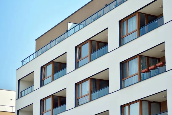 Europese Moderne Residentiële Architectuur Fragment Van Een Modern Appartementengebouw Vooraan — Stockfoto