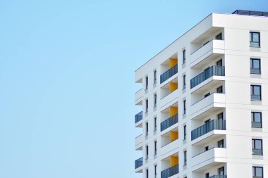 Apartmanlar modern Avrupa kompleksi. Modern bir Konut Apartman parçası.