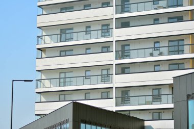 Apartmanlar modern Avrupa kompleksi. Modern bir Konut Apartman parçası.