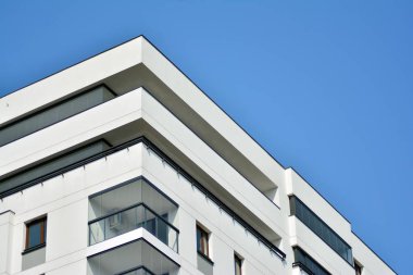 Apartmanlar modern Avrupa kompleksi. Modern bir Konut Apartman parçası.