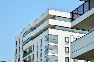 Apartmanlar modern Avrupa kompleksi. Modern bir Konut Apartman parçası.