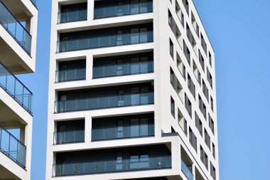 Modern Avrupa konut binaları çeyreği. Soyut mimari, modern şehir geometrisinin bir parçası.