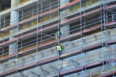 Varşova, Polonya. 10 Nisan 2019. Skyliner ofis binasının inşaatı